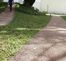 Solução sustentável em concreto permeável com alta capacidade de drenagem
